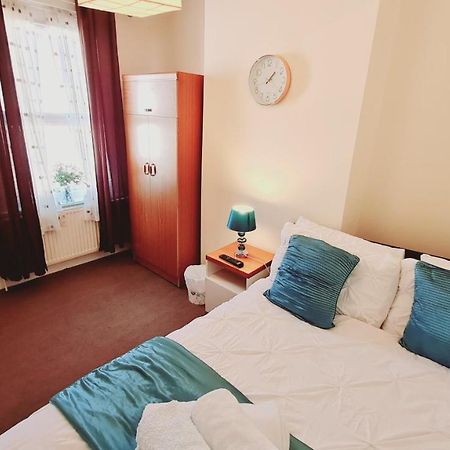 Cedar Villa - Perfect For Longer Stays Chatham  Kültér fotó